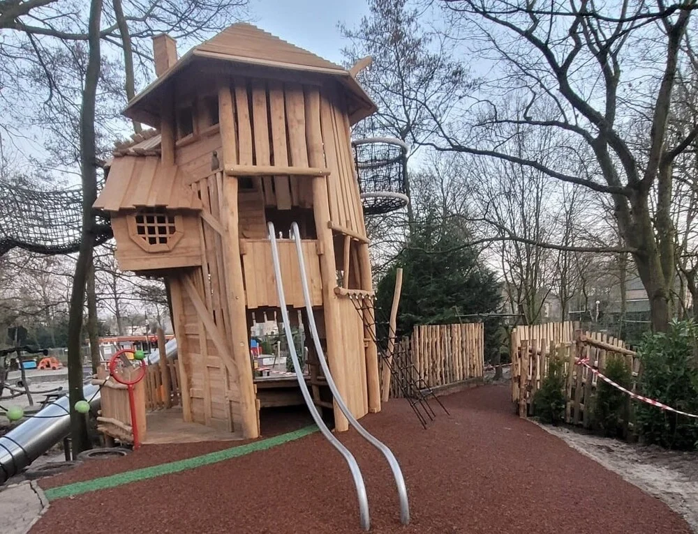 Nieuw speeltoestel in speeltuin ’t Kwekkeltje in Rosmalen waar kinderen met een beperking samen met anderen kunnen spelen.